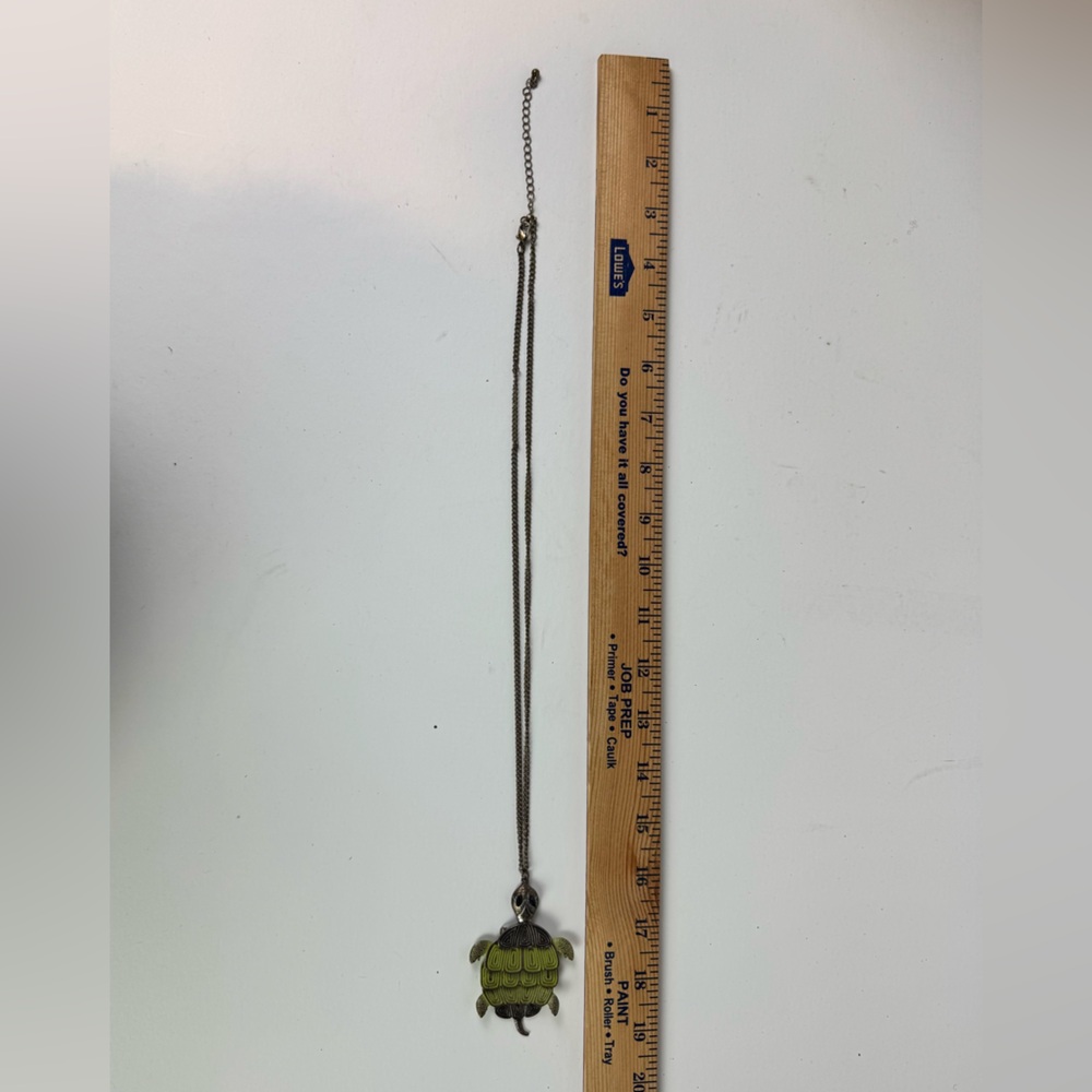 Green Turtle Pendant Necklace